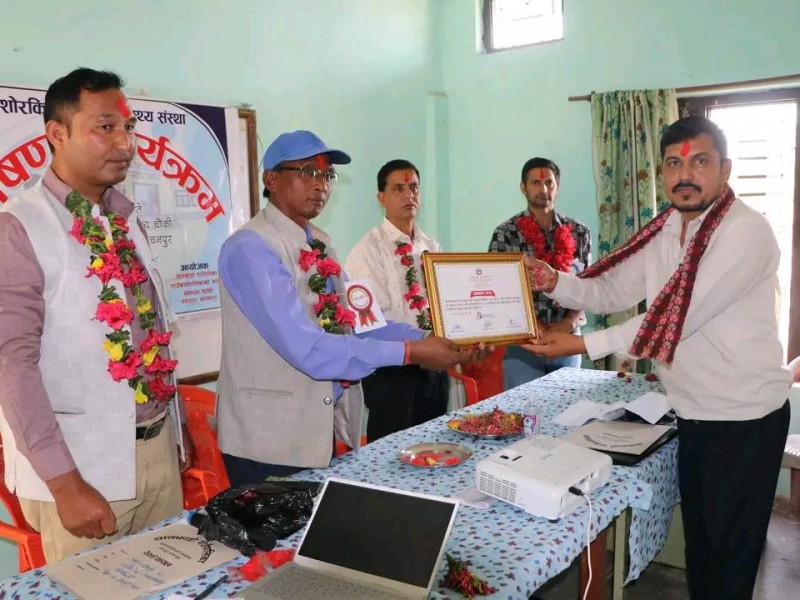 देखतभुली स्वास्थ्य चौकीलाई किशोर किशोरी मैत्री स्वास्थ्य संस्था घोषणा
